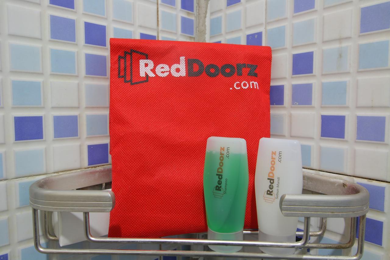 Reddoorz Plus Near Universitas Negeri Yogyakarta Exteriér fotografie