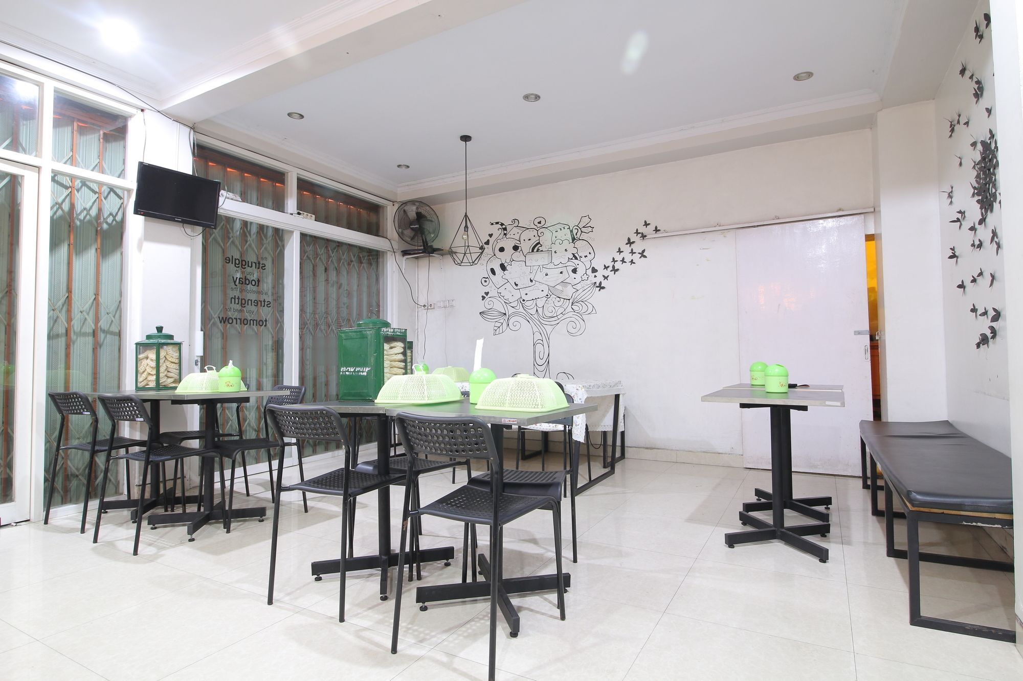 Reddoorz Plus Near Universitas Negeri Yogyakarta Exteriér fotografie